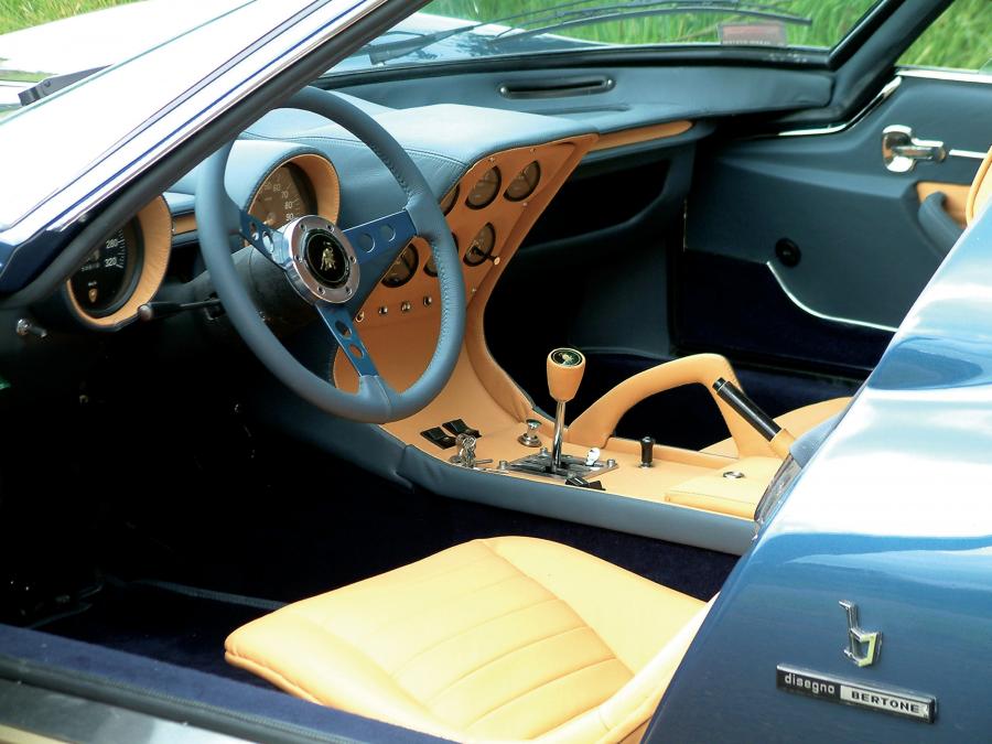 Lamborghini Miura S 1971 года  (фото 8 из 15)